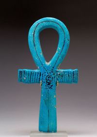 · Implemento ceremonial en forma de Ankh · Ceremonial Implement in the Shape of an Ankh · Valle de los Reyes, Tebas, Egipto · ca. 1400-1390 a. JC. · The MET