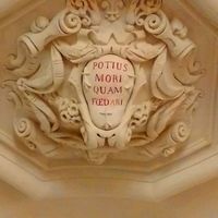 · MORI POTIVS QVAM FOEDARE · Antes la muerte que la mancha... · Máxima de Pureza de Ana de Bretaña (1477 -1514)·